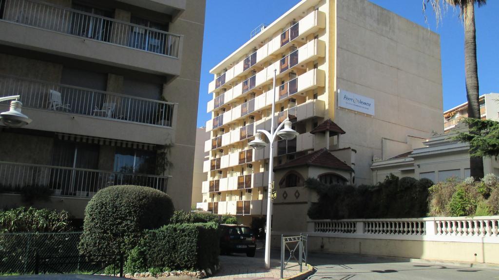 Promenade Des Bains Apartment Saint-Raphaël Habitación foto